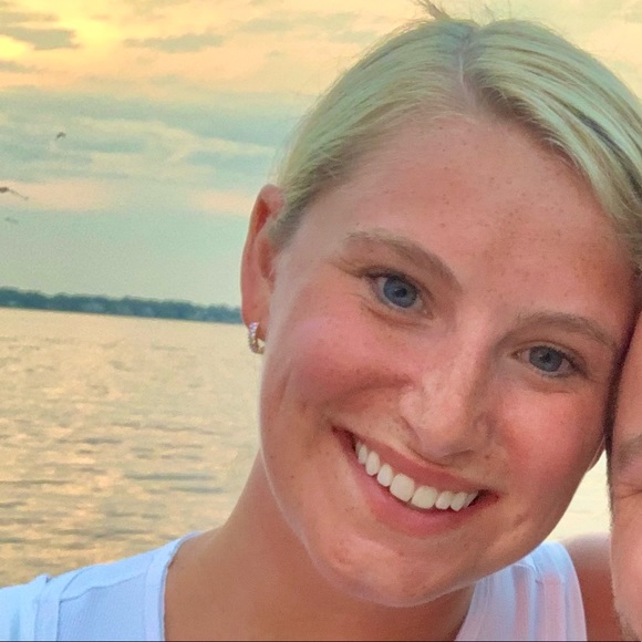 Meet your Posher, Marissa - Picture 1 of 1